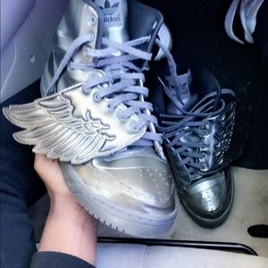 Jeremy Scott’s and American flag pumas